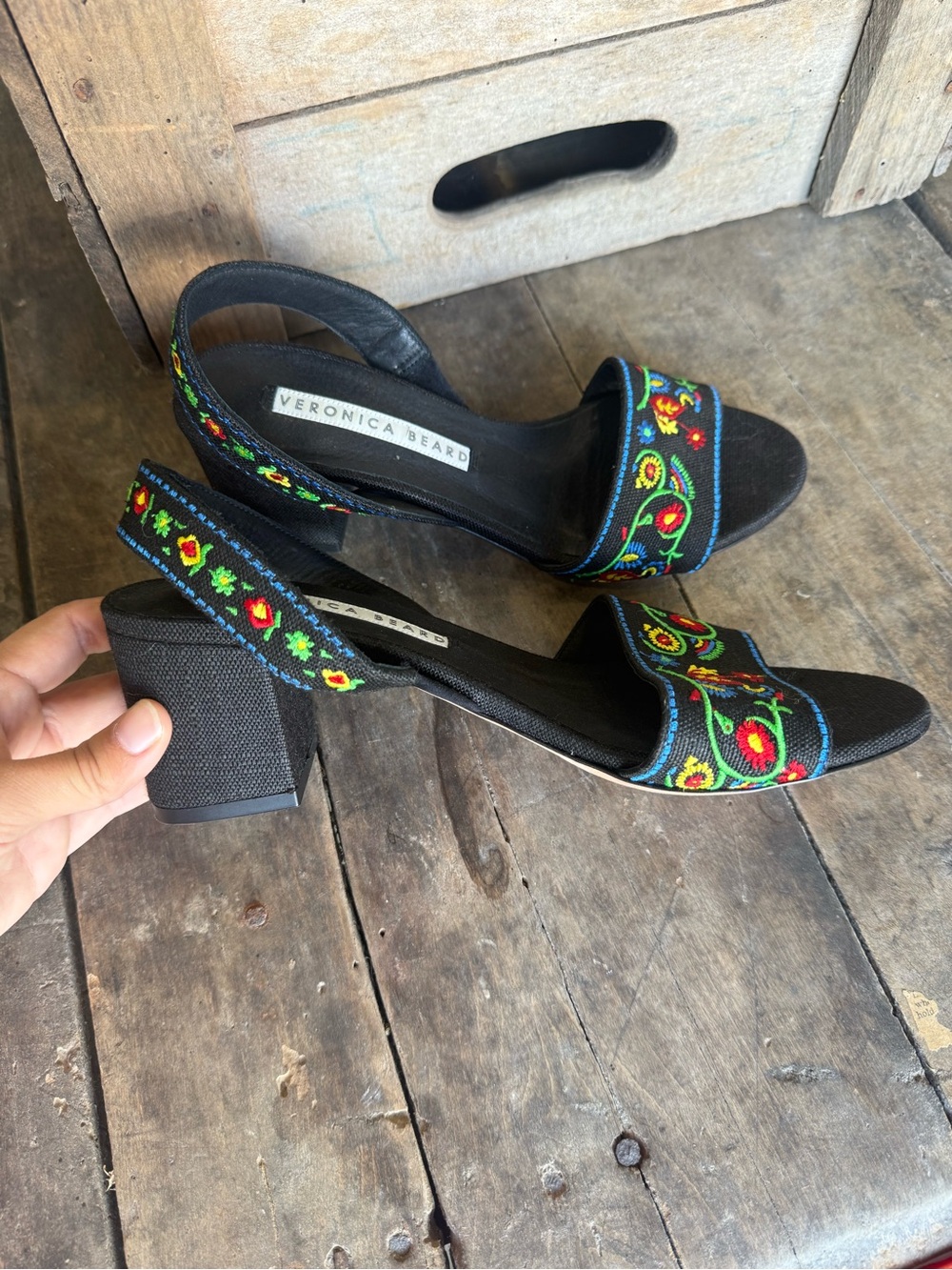Veronica Beard Floral Embroidered Slingback Sandals 36.5 US 6.5 Black Block Heel - Picture 3 of 5